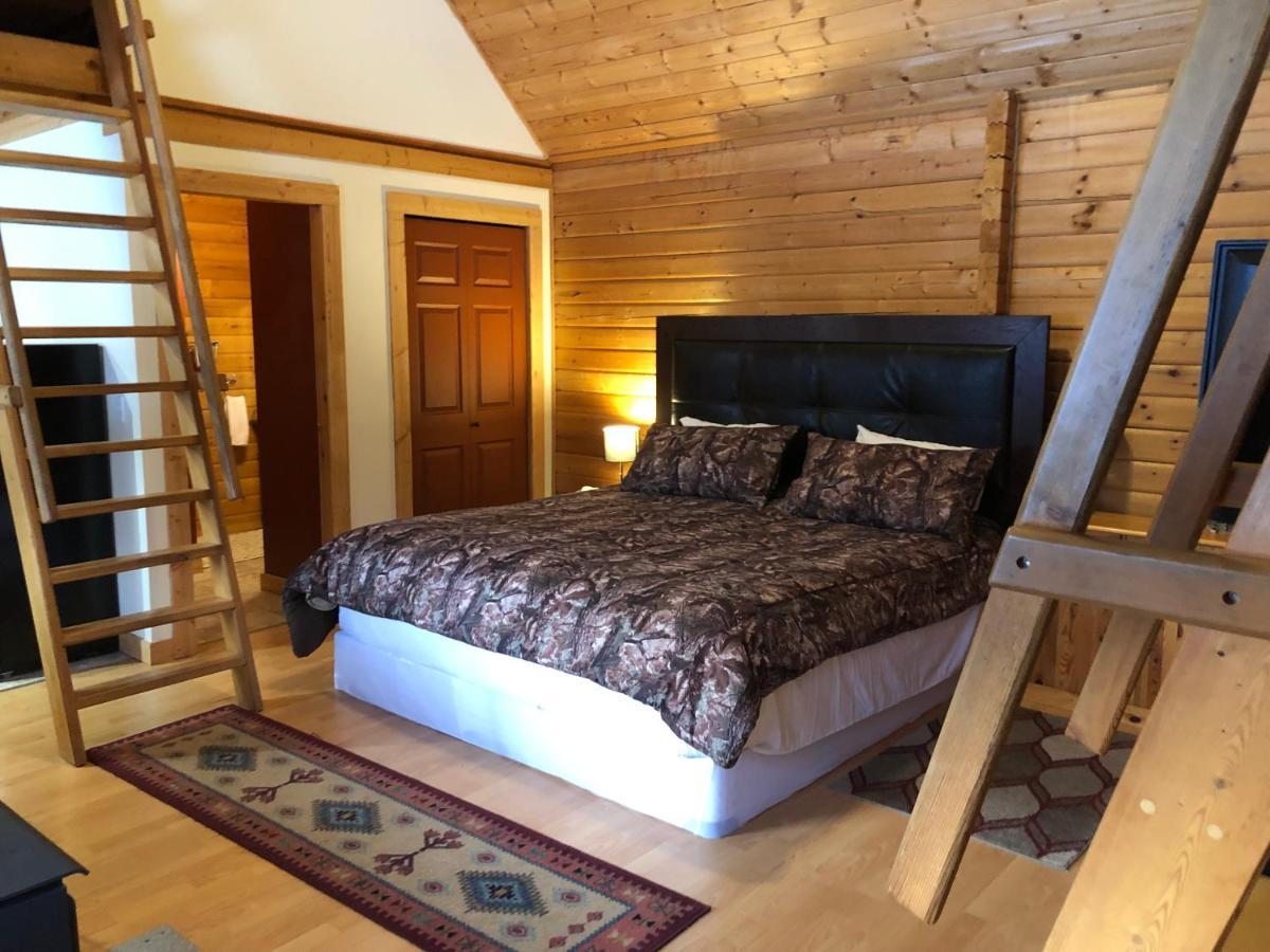 Camels Hump Guest Ranch Lumby Luaran gambar