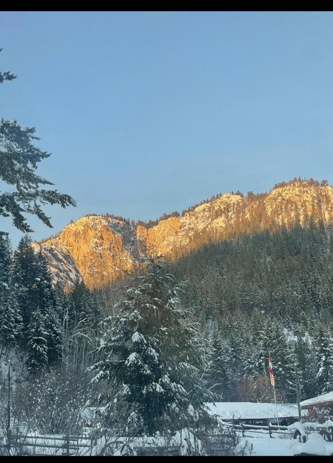 Camels Hump Guest Ranch Lumby Luaran gambar
