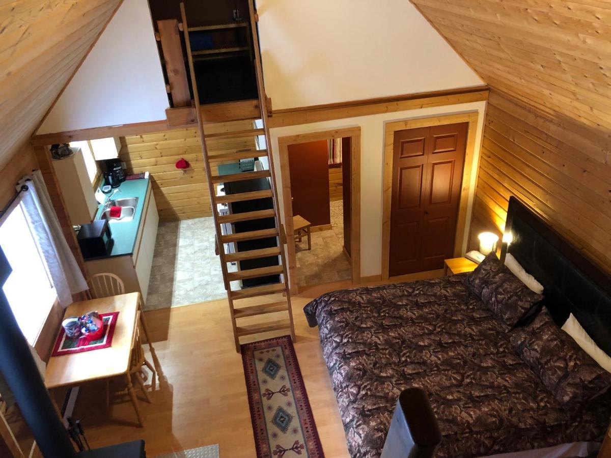 Camels Hump Guest Ranch Lumby Luaran gambar